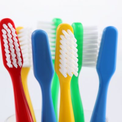 Dicas para escolha e conservação da sua escova de dentes